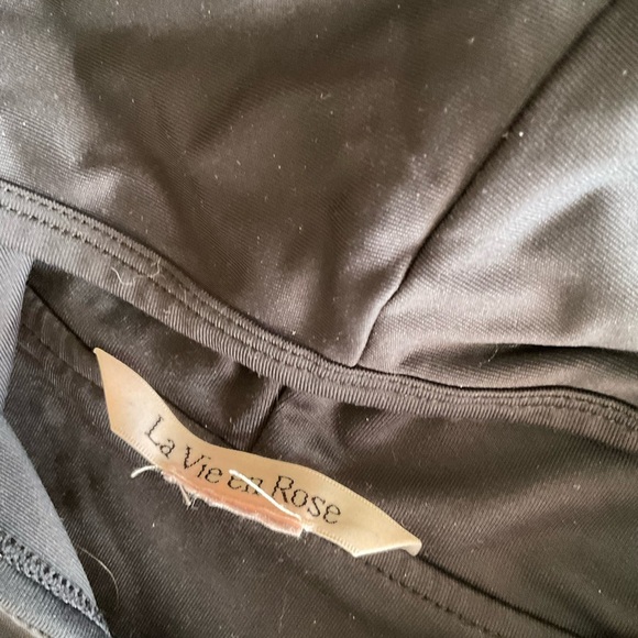 La Vie En Rose 2 pieces black zip up and shorts - Picture 5 of 5